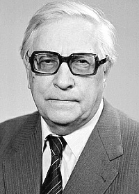 Лев Ошанин