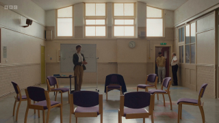 ������ ������ / � �������� ������� / Waiting for the Out (1 �����/2026/WEB-DL)